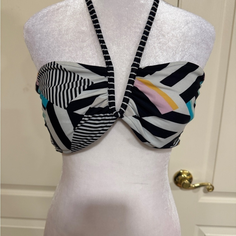 Patterned Reversible Halter Bikini Top​​​​​